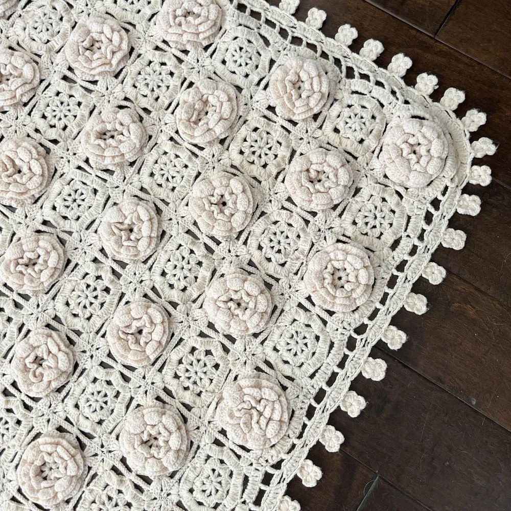Vintage Crochet Blanket Throw Floral Raised Granny Square Scalloped Beige 61x36